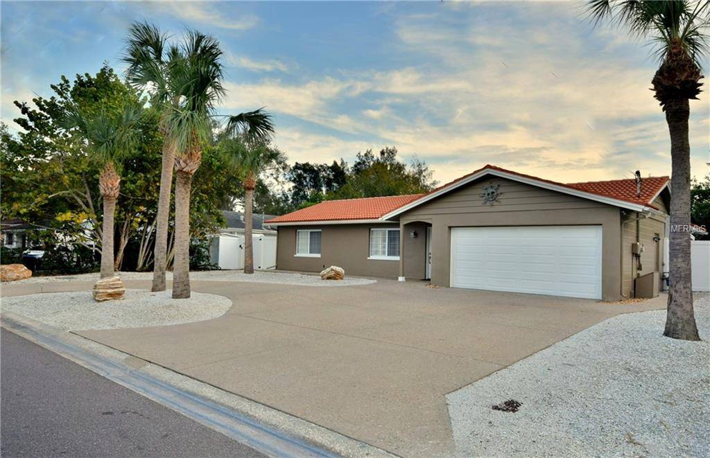 590 55TH AVE NE, St Petersburg, FL 33703