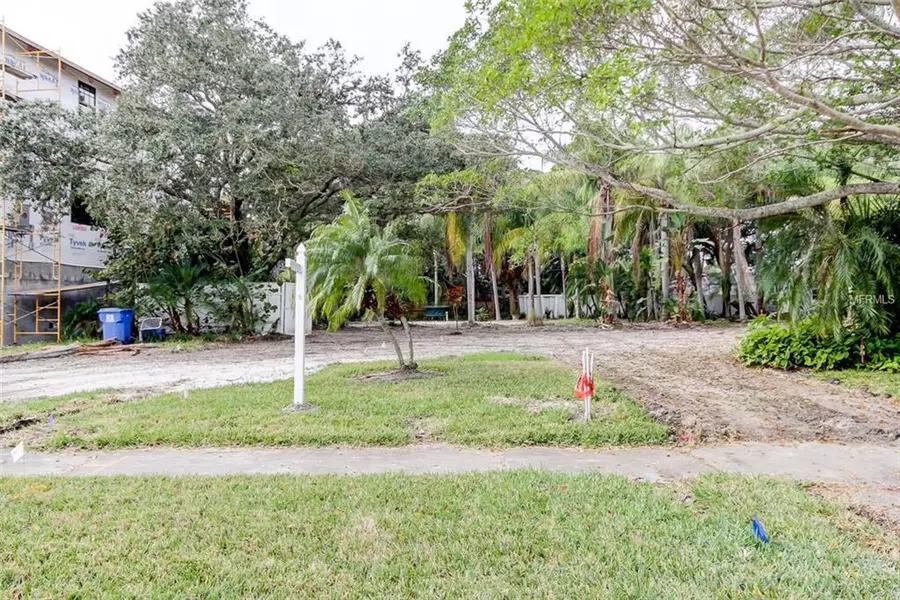 1 BAYOU GRANDE BLVD NE #LOT 28, St Petersburg, FL 33703