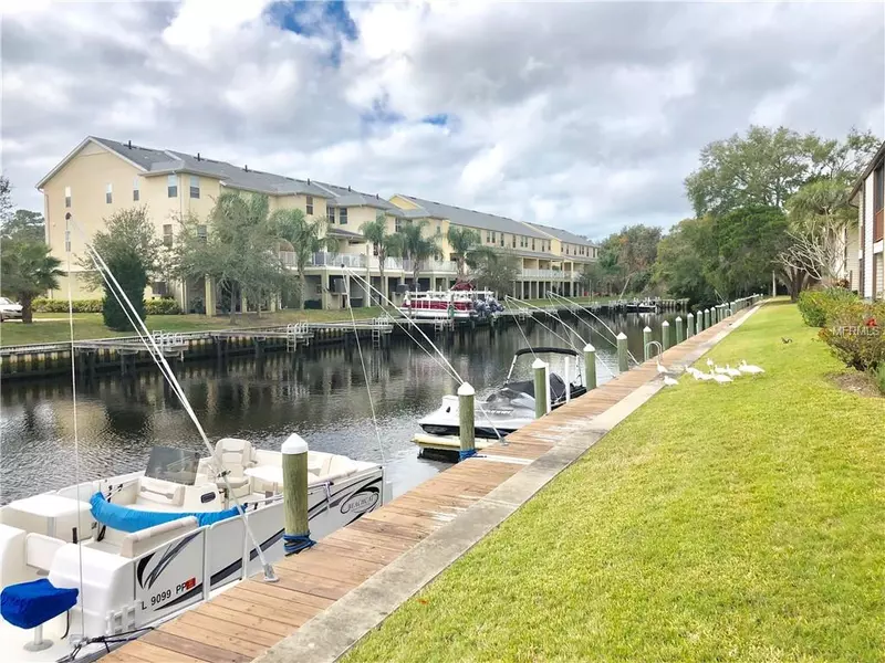 360 MOORINGS COVE DR #360, Tarpon Springs, FL 34689