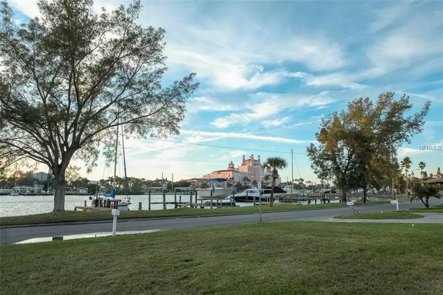 3201 W MARITANA DR, St Pete Beach, FL 33706