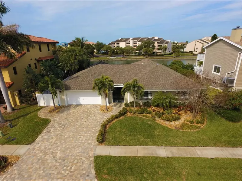 2817 SEABREEZE DR S, Gulfport, FL 33707