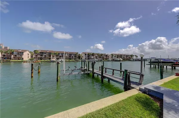 Clearwater Beach, FL 33767,182 SAND KEY ESTATES DR