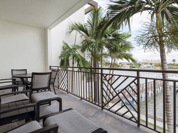 164 BRIGHTWATER DR #5, Clearwater Beach, FL 33767