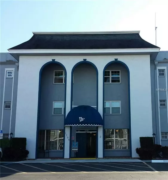 1706 BELLEAIR FOREST DR #104, Belleair, FL 33756