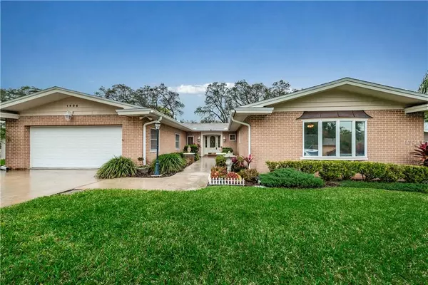 1486 FAIRWAY DR, Dunedin, FL 34698