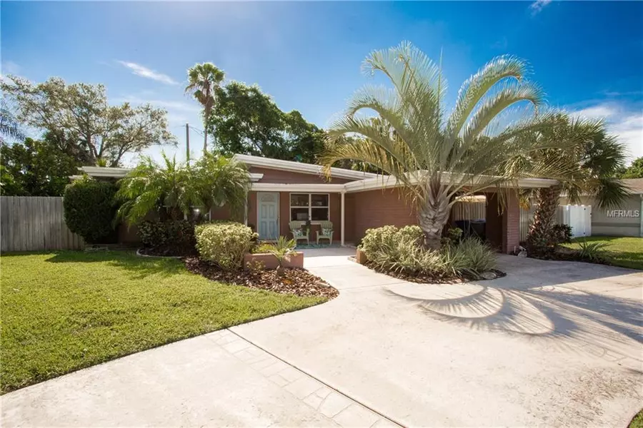 42 DOLPHIN DR #A, Treasure Island, FL 33706