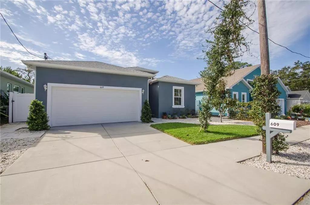 Dunedin, FL 34698,609 BAY ST