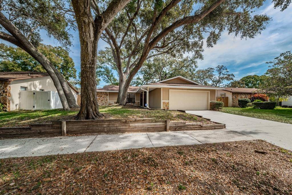 1835 WILLOW OAK DR, Palm Harbor, FL 34683