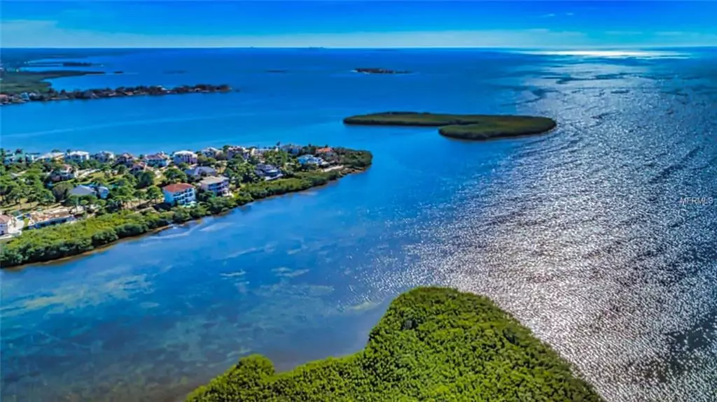 2009 HARBOUR WATCH CIR, Tarpon Springs, FL 34689