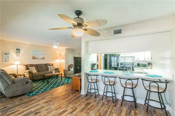 Clearwater Beach, FL 33767,661 POINSETTIA AVE #304