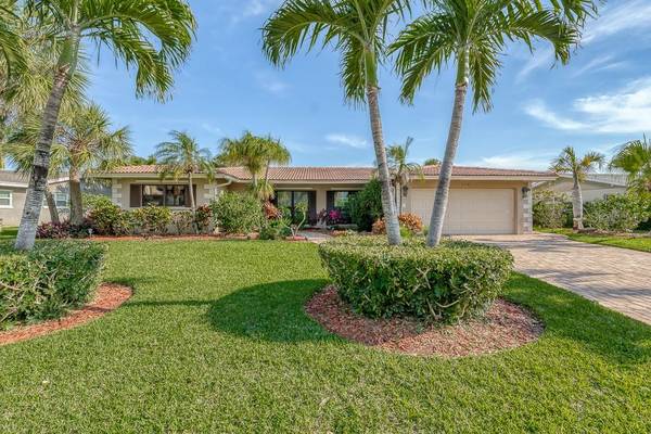 128 11TH ST E, Tierra Verde, FL 33715