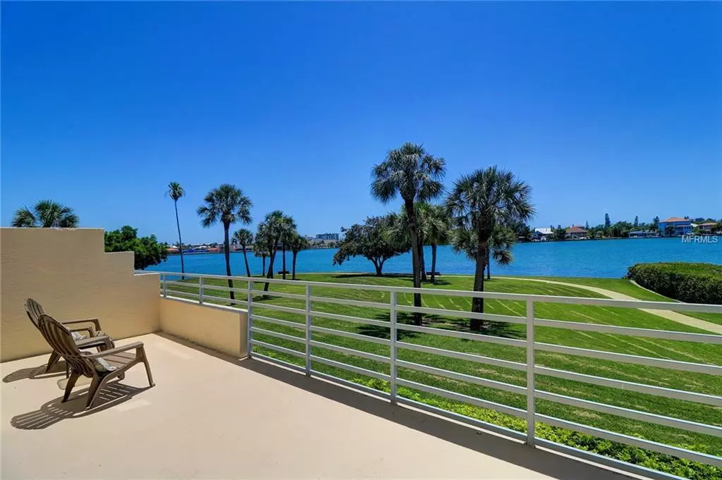 South Pasadena, FL 33707,7892 SAILBOAT KEY BLVD S #105