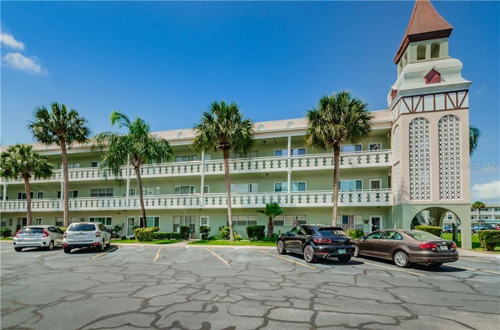 2401 ECUADORIAN WAY #61, Clearwater, FL 33763
