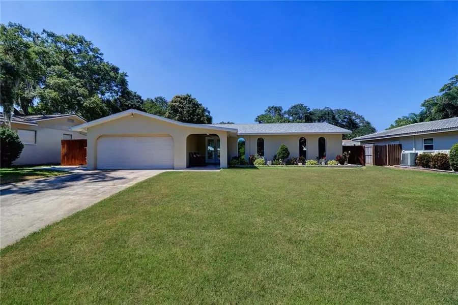 3093 FOUNTAINHEAD DR, Largo, FL 33770