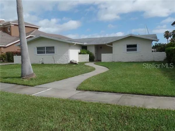 228 PALM IS SW, Clearwater Beach, FL 33767