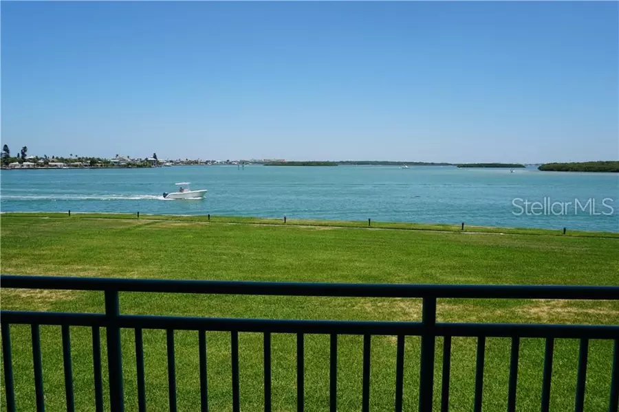1 KEY CAPRI #103E, Treasure Island, FL 33706