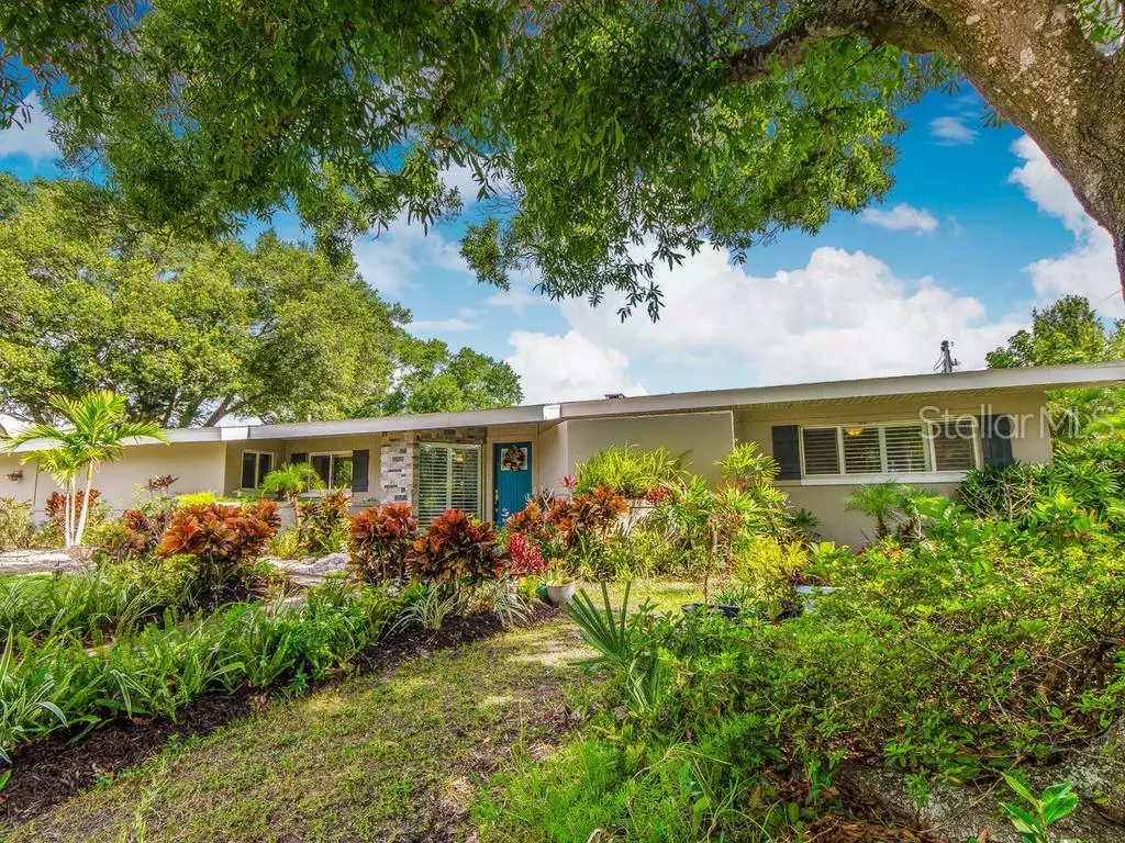 Belleair Bluffs, FL 33770,40 SOUTHWIND DR