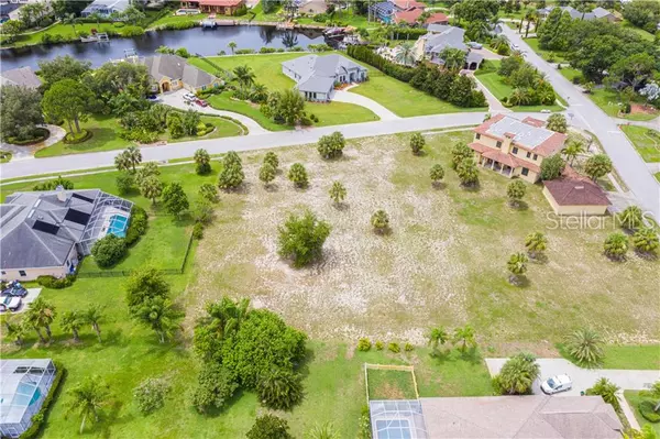 Tarpon Springs, FL 34689,SAIL HARBOR CIR