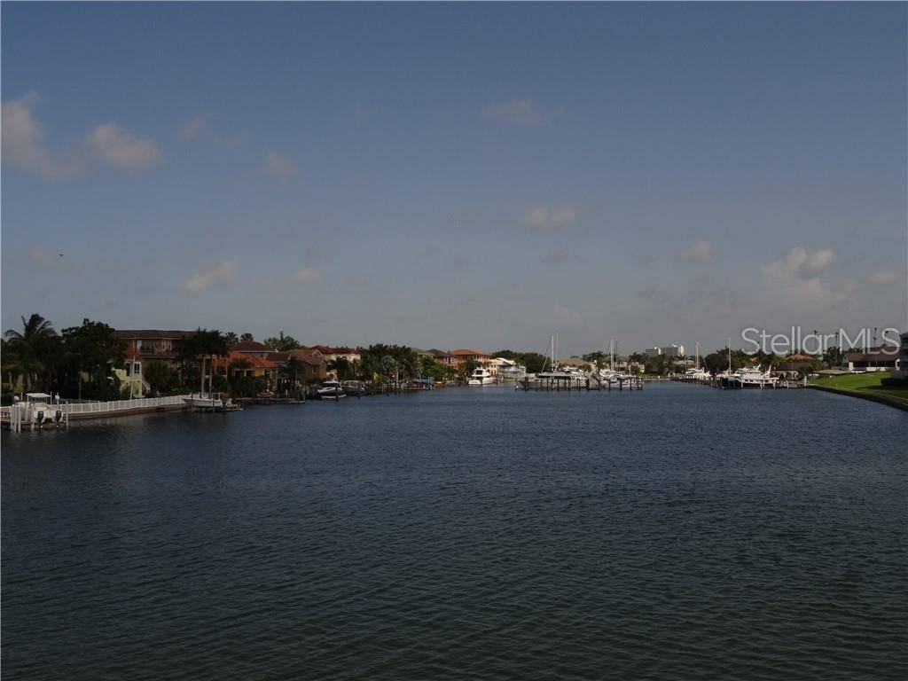 2775 KIPPS COLONY DR S #106, Gulfport, FL 33707