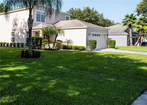 1121 LAKE SHORE RANCH DR, Seffner, FL 33584