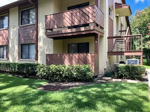 2368 FLANDERS #B, Safety Harbor, FL 34695