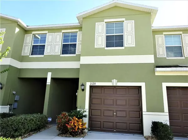 2128 GOLDEN FALCON DR, Ruskin, FL 33570