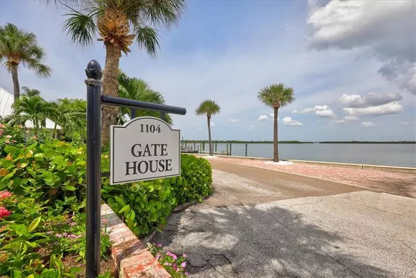 Clearwater, FL 33767,1104 MANDALAY PT