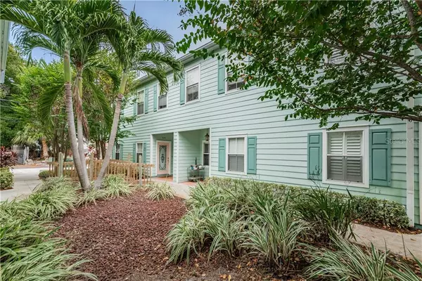 St Petersburg, FL 33701,636 CHARLES CT S