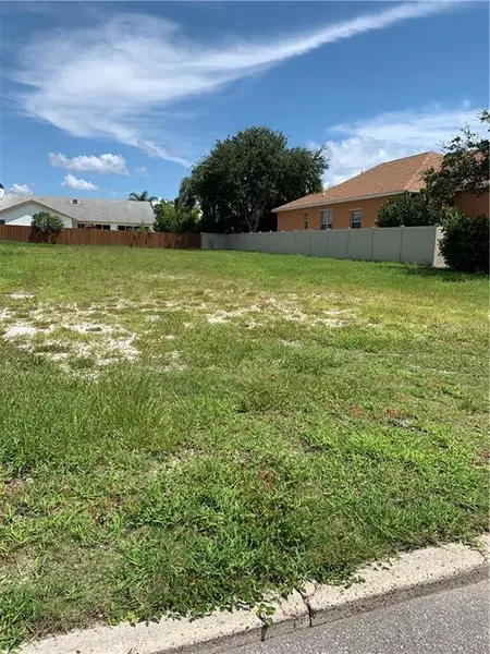 343 7TH AVE N, Tierra Verde, FL 33715