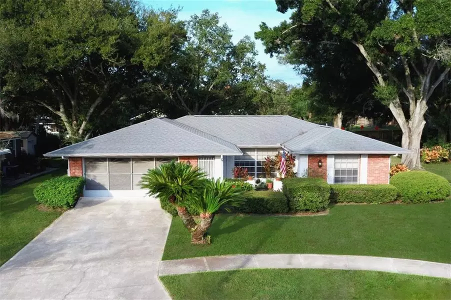 1436 CREST HILL DR, Tarpon Springs, FL 34689