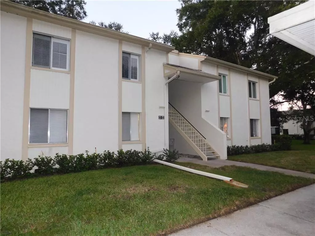 Oldsmar, FL 34677,218 PALMETTO CT