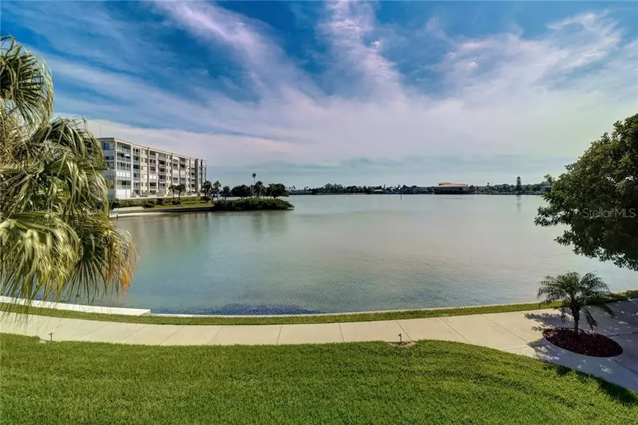 7912 SAILBOAT KEY BLVD S #108, South Pasadena, FL 33707