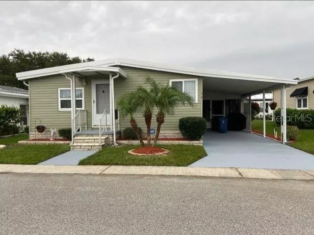 Oldsmar, FL 34677,52 PELICAN DR S