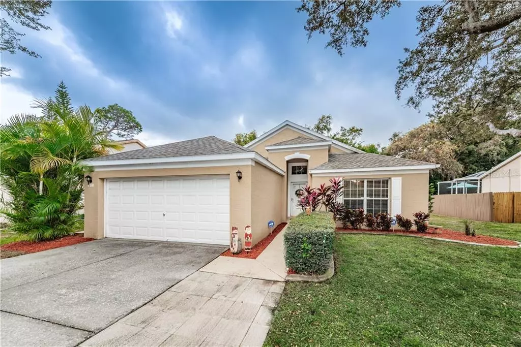 Tarpon Springs, FL 34689,908 HUNTER LN