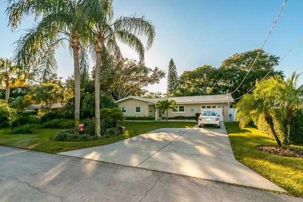 546 PALMER RD, Belleair Bluffs, FL 33770