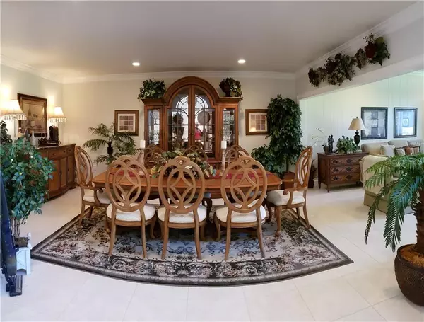 Tarpon Springs, FL 34688,1063 ROYAL TROON CT