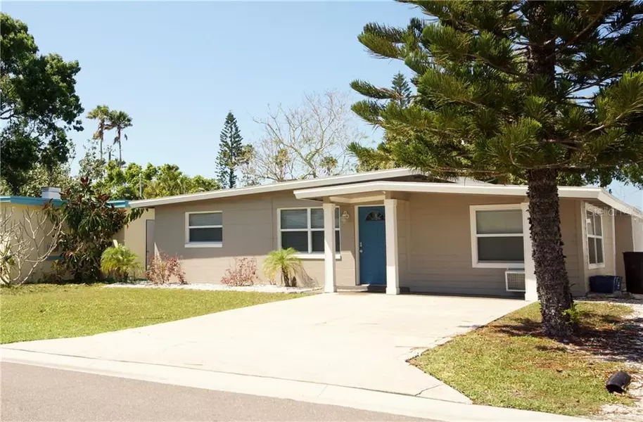 202 10TH AVE, Indian Rocks Beach, FL 33785