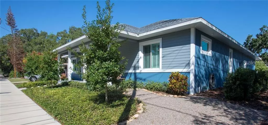 233 3RD ST N, Safety Harbor, FL 34695