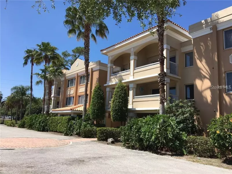 950 BROADWAY #203, Dunedin, FL 34698