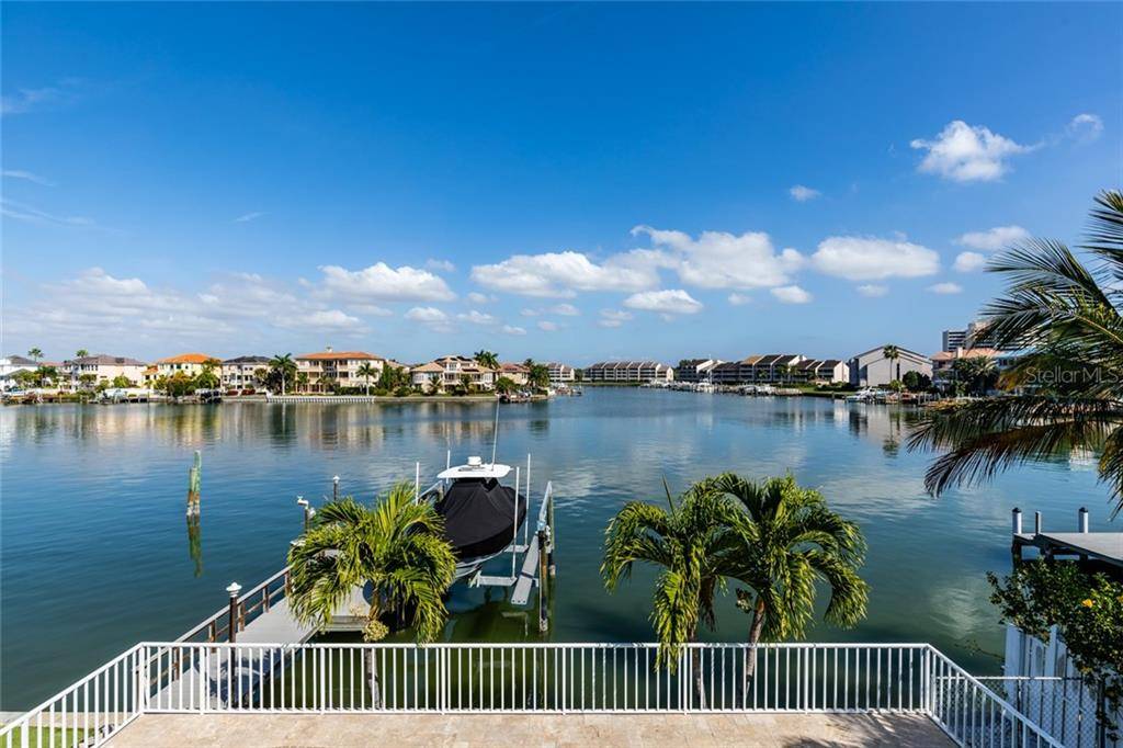 Gulfport, FL 33707,6011 KIPPS COLONY DR E