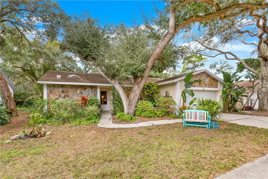 27 HARBOR OAKS CIR, Safety Harbor, FL 34695