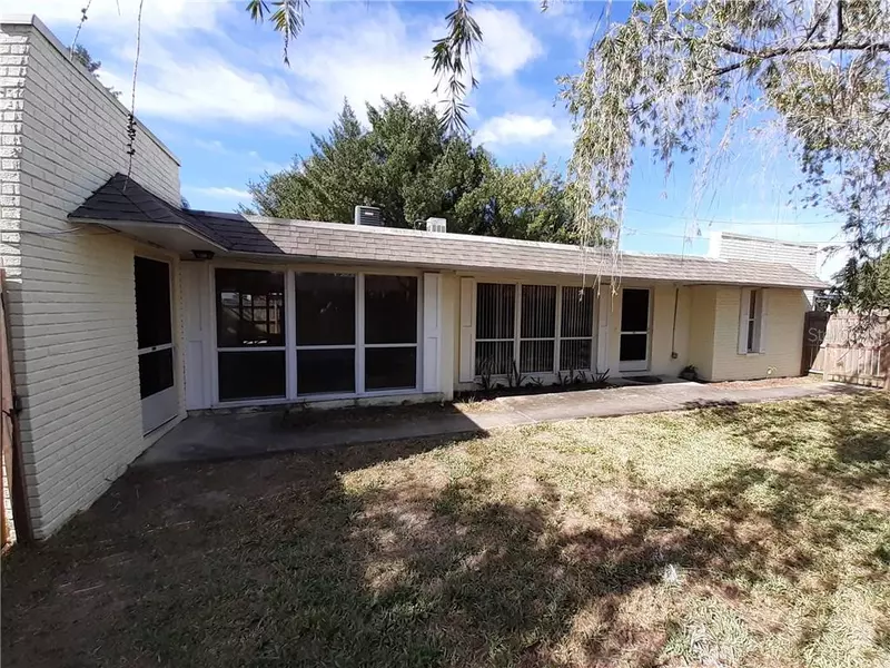 3347 CAMELOT DR, Largo, FL 33771