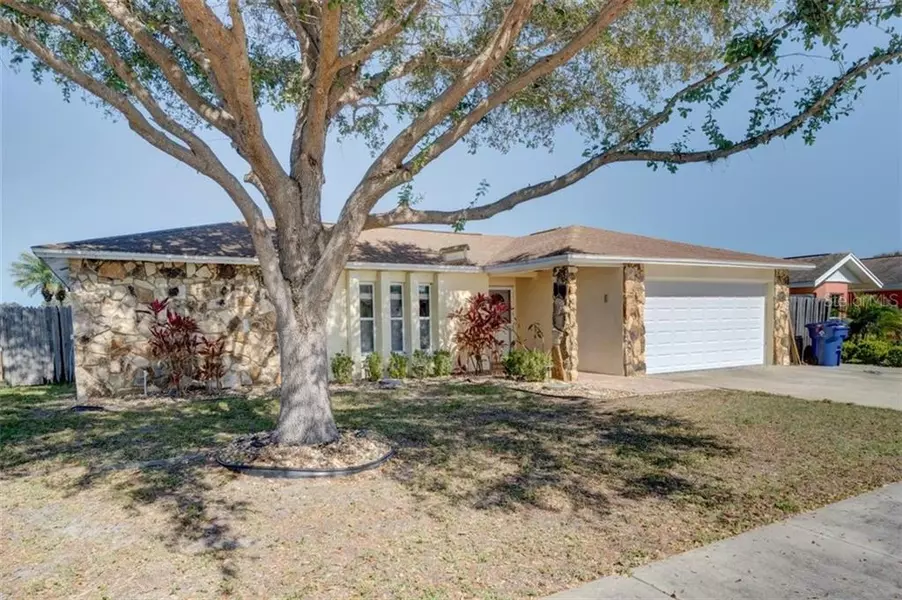 8351 123RD AVE, Largo, FL 33773
