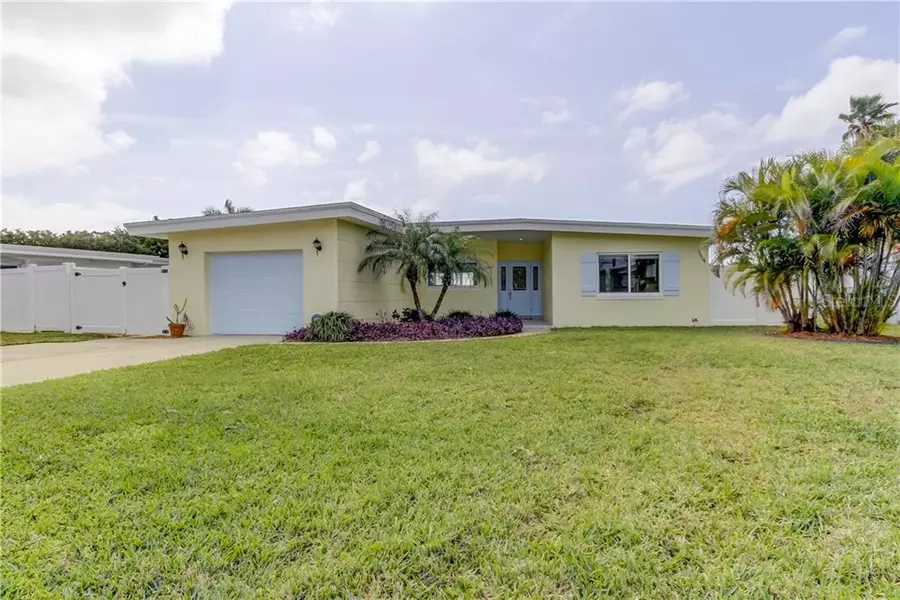 11460 6TH ST E, Treasure Island, FL 33706