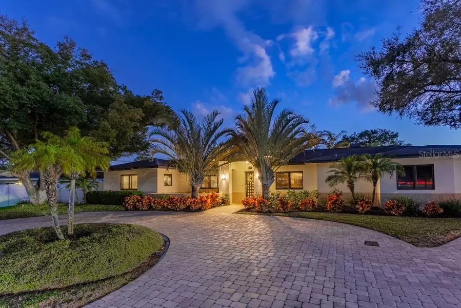 203 PALM DR, Largo, FL 33770