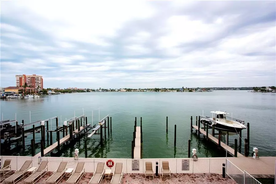 17735 GULF BLVD #303, Redington Shores, FL 33708