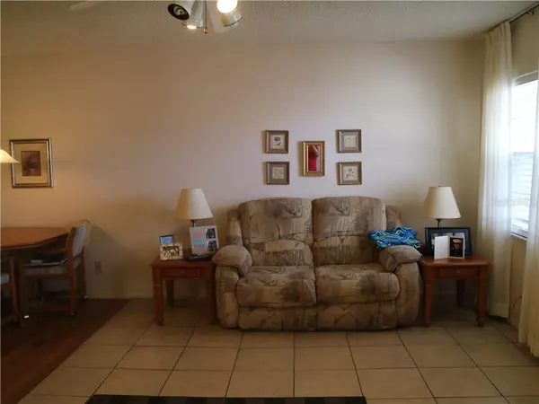 Tarpon Springs, FL 34689,1250 S PINELLAS AVE #211