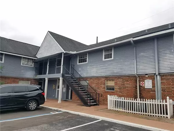 200 COUNTRY CLUB DR #1304, Largo, FL 33771