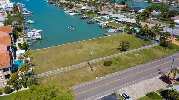 Treasure Island, FL 33706,340 CAPRI BLVD #Lot 2