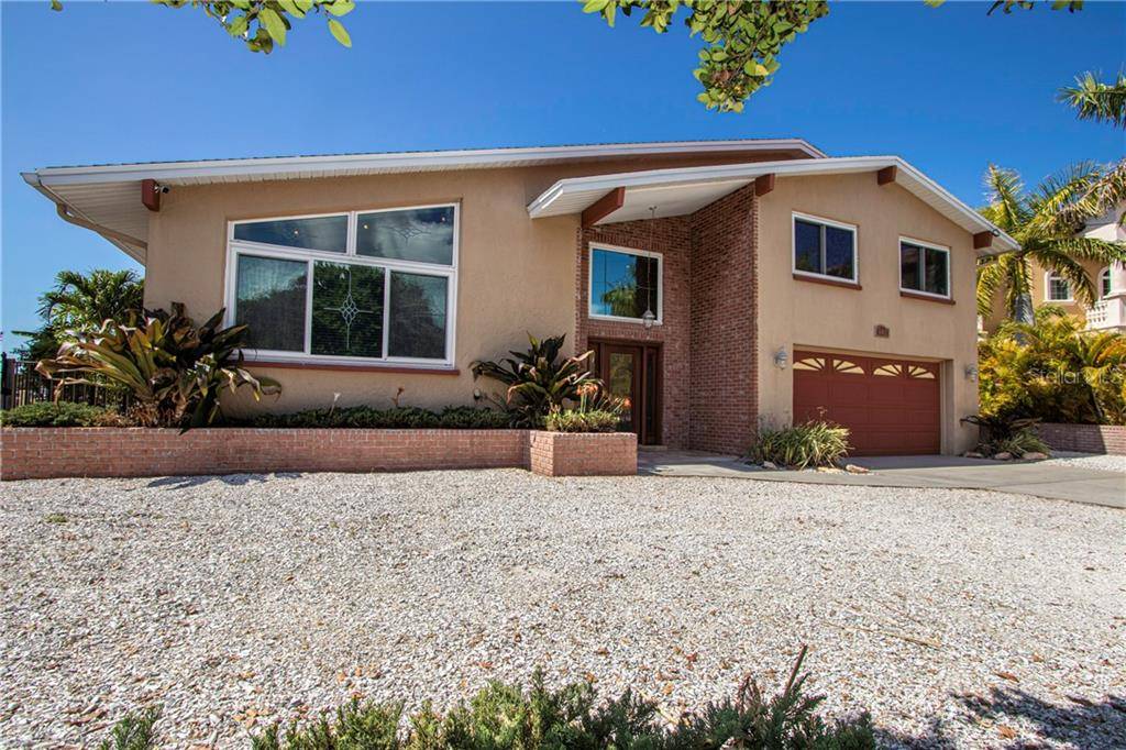 502 LILLIAN DR, Madeira Beach, FL 33708